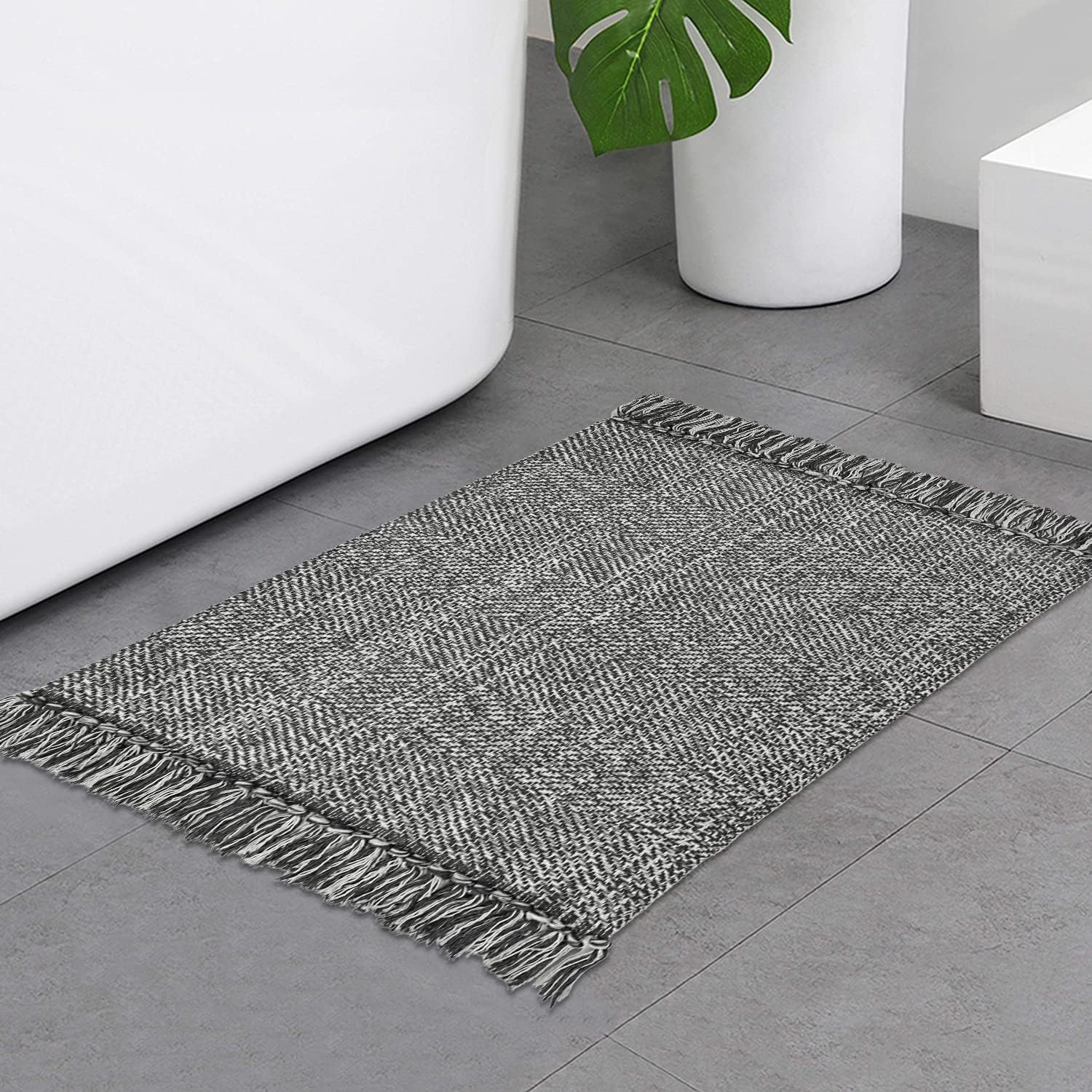 Collive Comfy Area Rug 4' x 6', Tan/Cream Woven Cotton Bedroom Rugs, Modern Indoor Accent Rug Floor Carpet with Tassel for Living Room, Nursery Room, Dining Room, Bedside, Office, Patio Decor