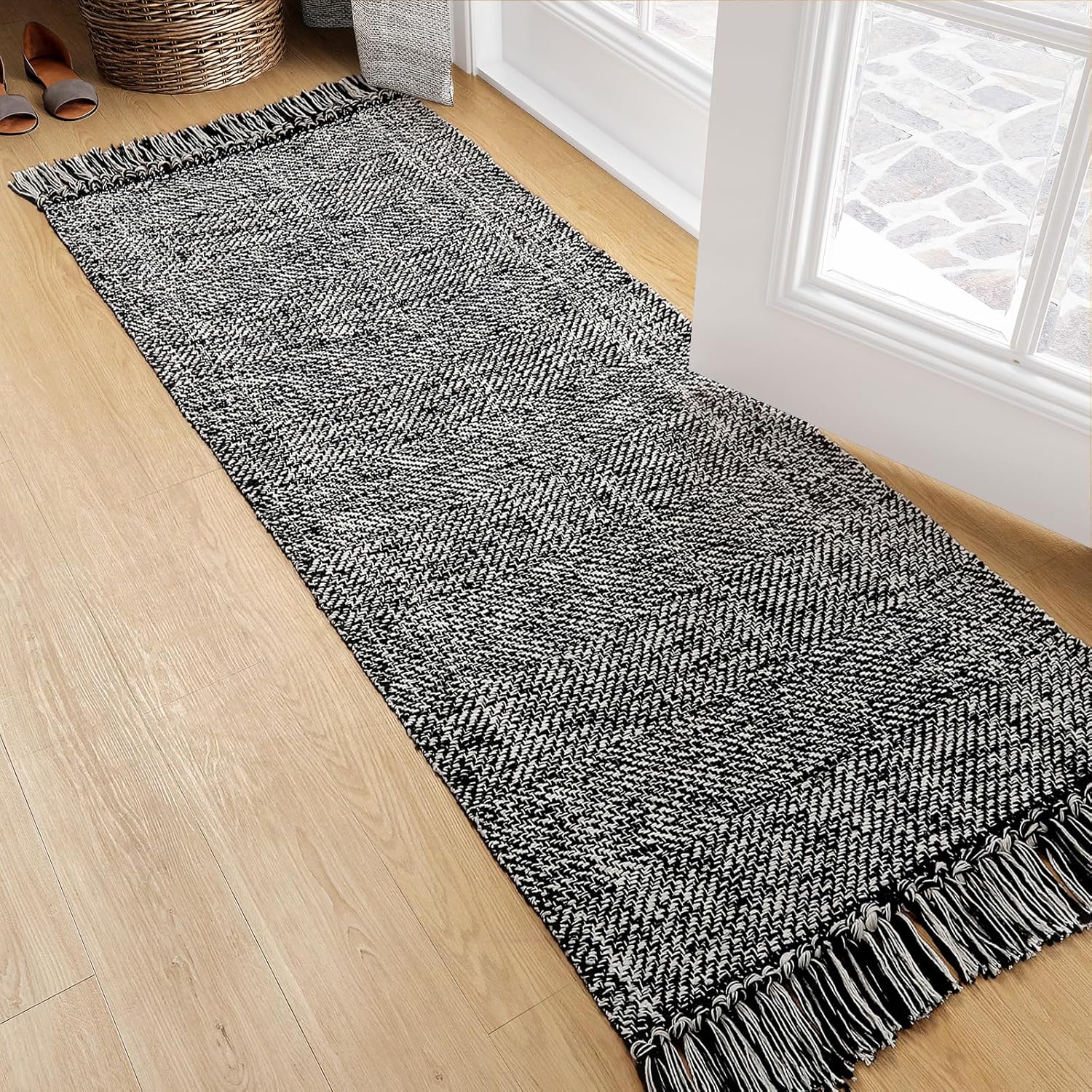 Collive Comfy Area Rug 4' x 6', Tan/Cream Woven Cotton Bedroom Rugs, Modern Indoor Accent Rug Floor Carpet with Tassel for Living Room, Nursery Room, Dining Room, Bedside, Office, Patio Decor